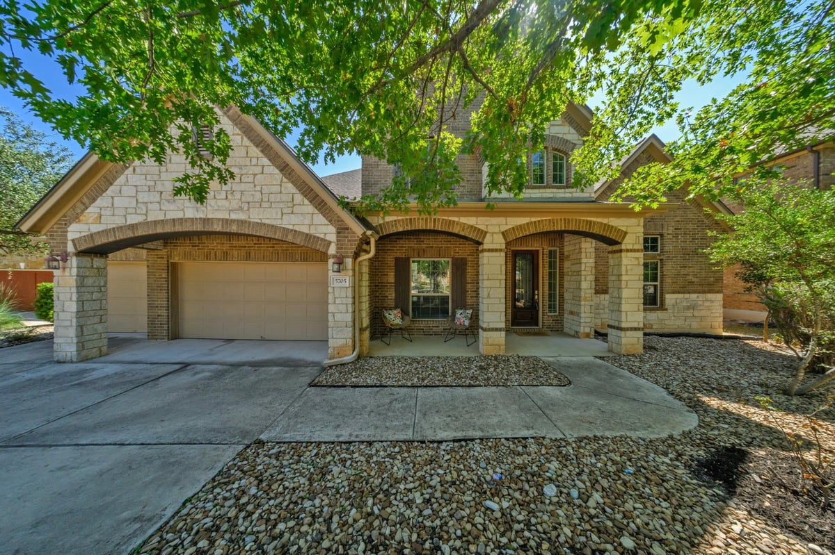 5705 Lipan Apache BND, photo 1 of 37, Austin, TX