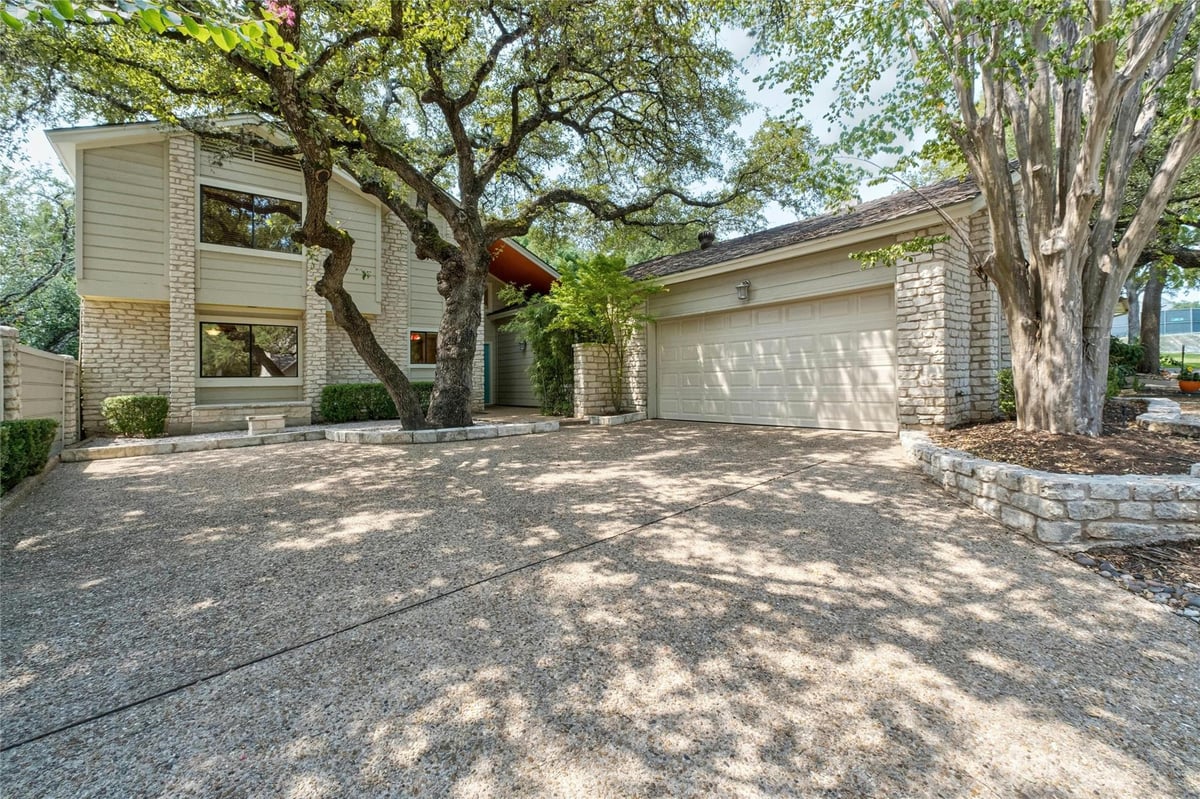 View 5705 Sam Houston CIR in Courtyard Ph 01 5705 Sam Houston CIR - front exterior - Luxury home in Courtyard Ph 01, Austin, TX