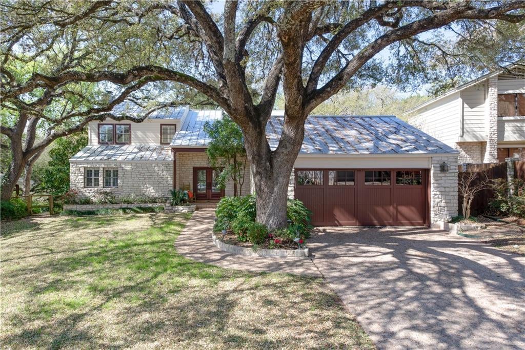 View 5707 Sam Houston Cir in Austin 5707 Sam Houston Cir - property photo 1 - Luxury home in Austin, Austin, TX