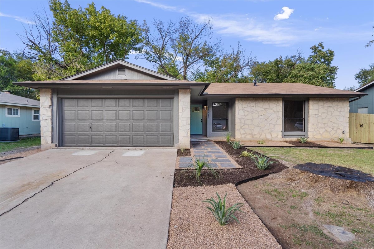 View 5708 Boulder Crk in Las Cimas Sec 02 5708 Boulder Crk - front exterior - Luxury home in Las Cimas Sec 02, Austin, TX