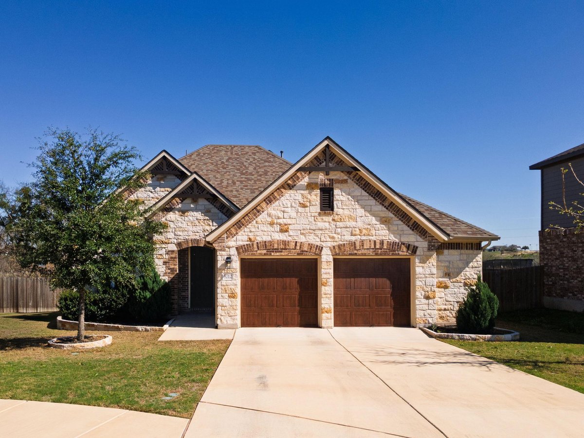 View 5712 Anaheim Ave in Carmel 5712 Anaheim Ave - property photo 1 - Luxury home in Carmel, Pflugerville, TX