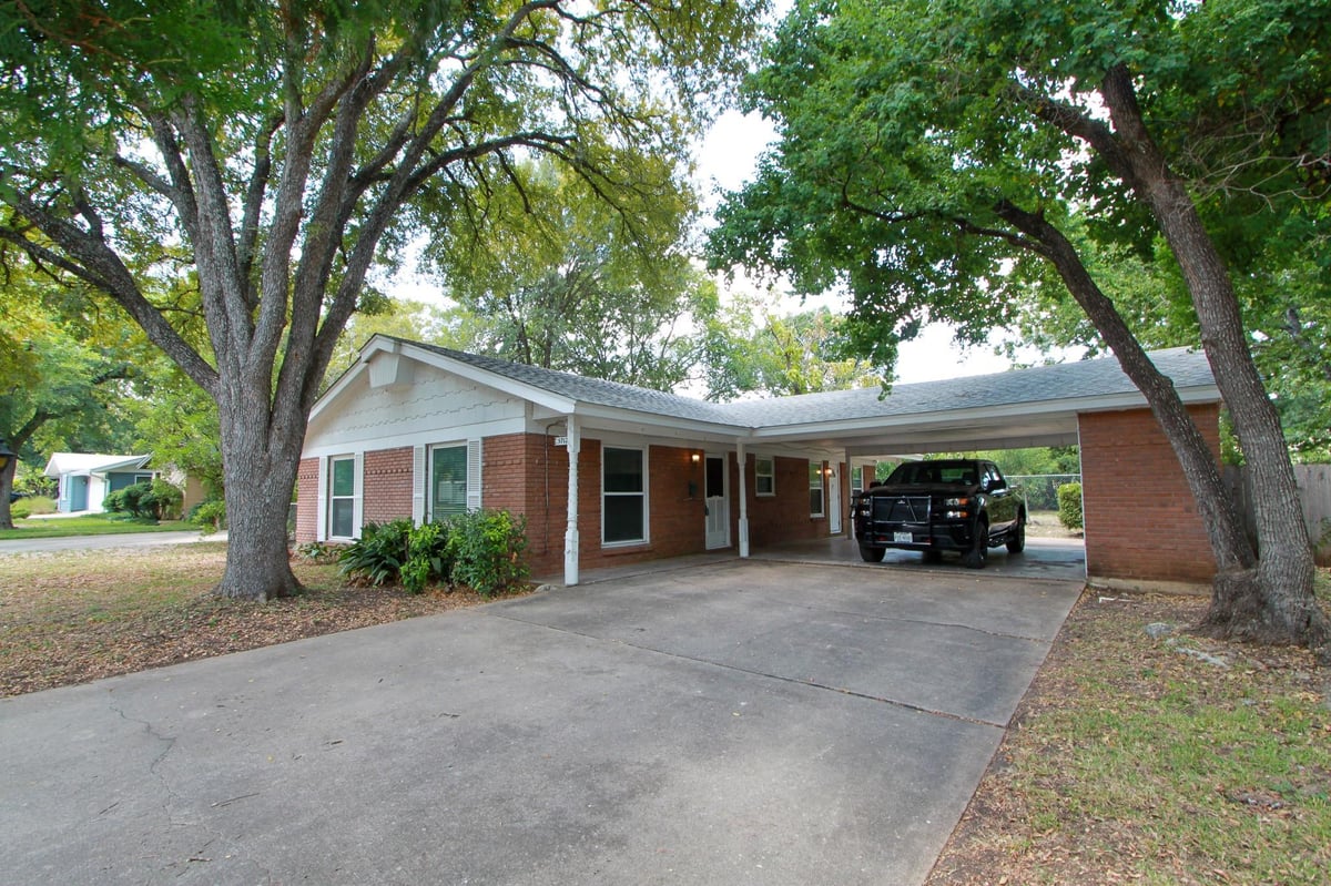 View 5712 Fairlane DR in Allandale West Sec 01 5712 Fairlane DR - property photo 1 - Luxury home in Allandale West Sec 01, Austin, TX