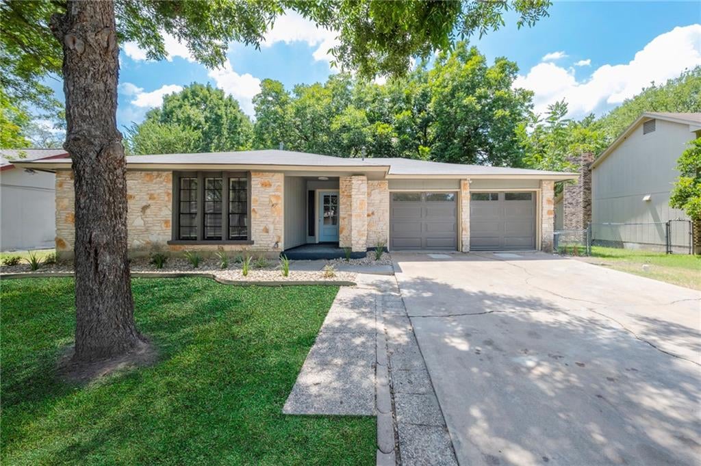 View 5713 Boulder Crk in Las Cimas Sec 02 5713 Boulder Crk - front exterior - Luxury home in Las Cimas Sec 02, Austin, TX