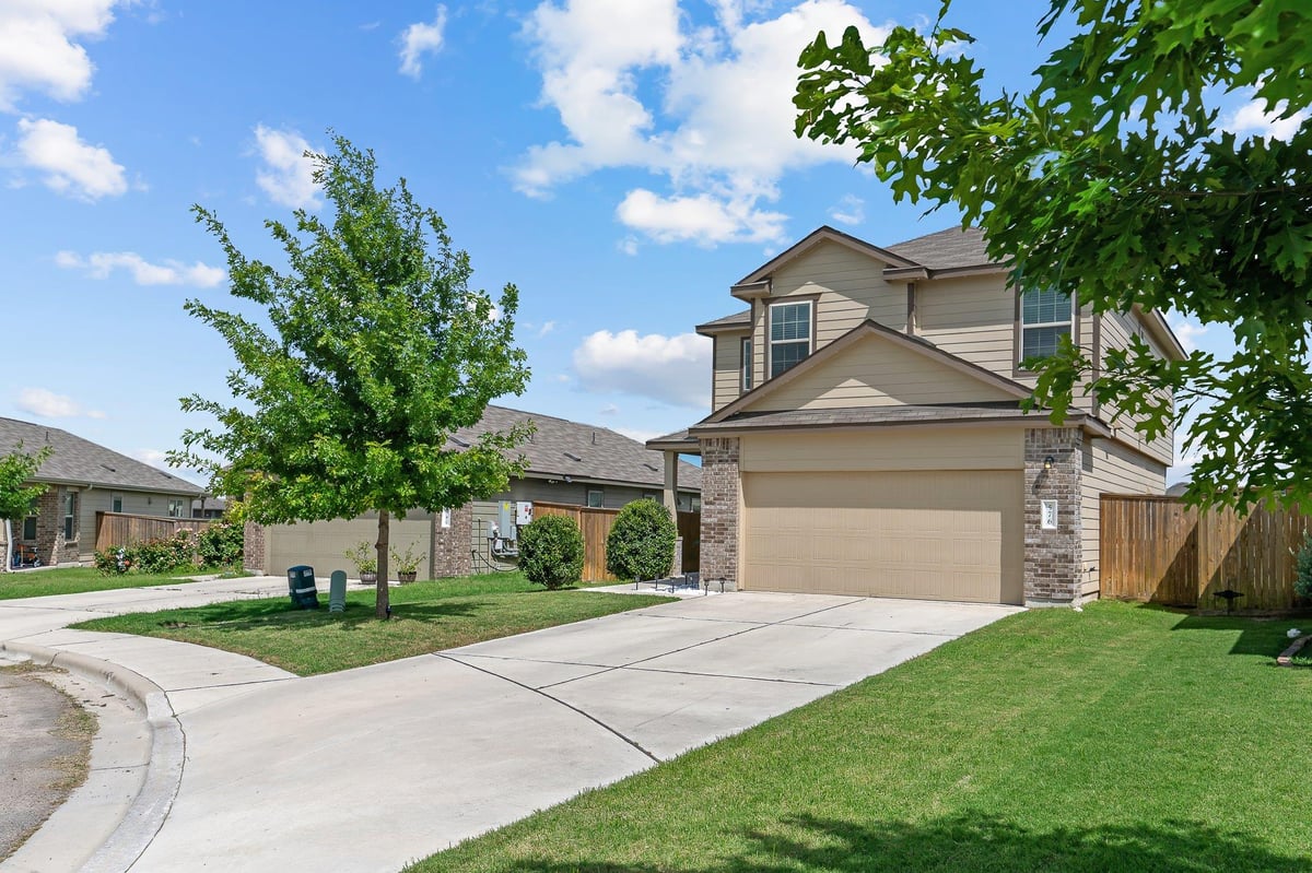 View 576 Greatest Gift WAY in Sonterra 576 Greatest Gift WAY - front exterior - Luxury home in Sonterra, Jarrell, TX