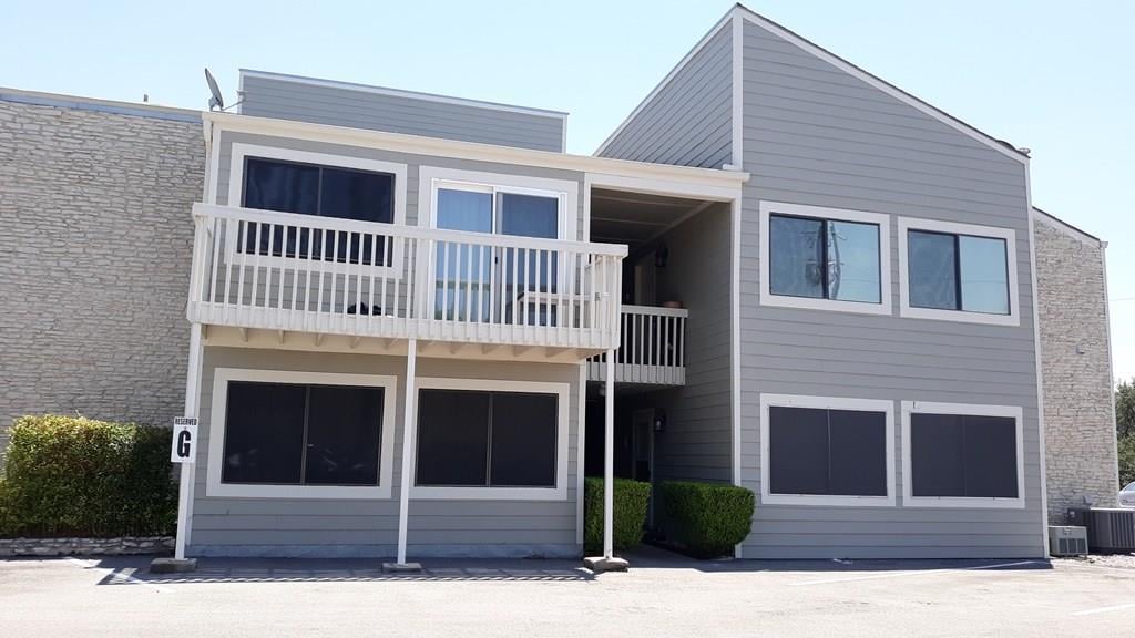 View 5801 Thunderbird St Unit #B-20 in Cape Lago Condo 5801 Thunderbird St Unit #B-20 - front exterior - Luxury home in Cape Lago Condo, Lago Vista, TX