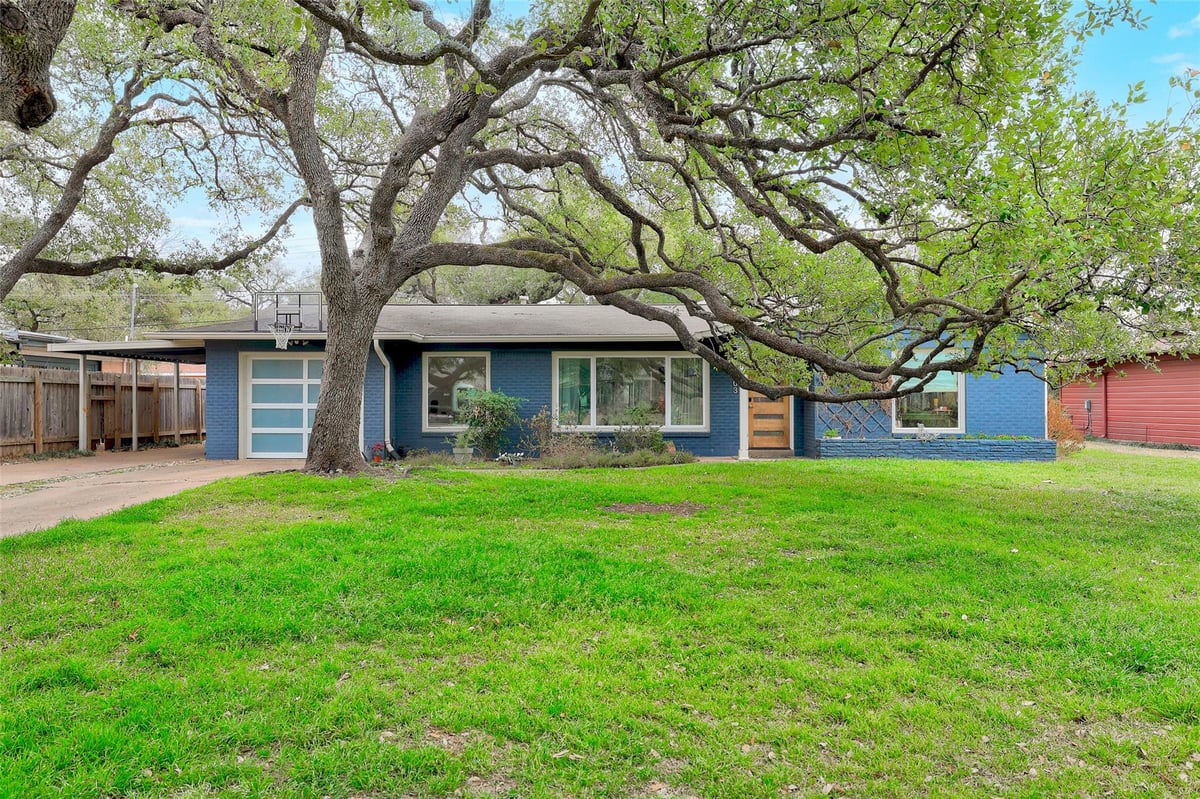 View 5803 Shoal Creek BLVD in Allandale Oaks 5803 Shoal Creek BLVD - property photo 1 - Luxury home in Allandale Oaks, Austin, TX