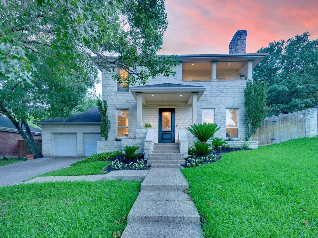 View 5805 Buckpasser Cv in Davenport Ranch Ph 02 Sec 01 5805 Buckpasser Cv - front exterior - Luxury home in Davenport Ranch Ph 02 Sec 01, Austin, TX