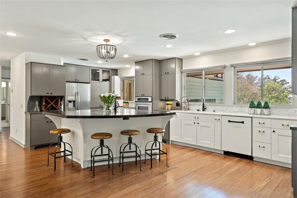 View 5805 Highland Hills Ter in Highland Hills Sec 05 Ph 03 5805 Highland Hills Ter - property photo 1 - Luxury home in Highland Hills Sec 05 Ph 03, Austin, TX