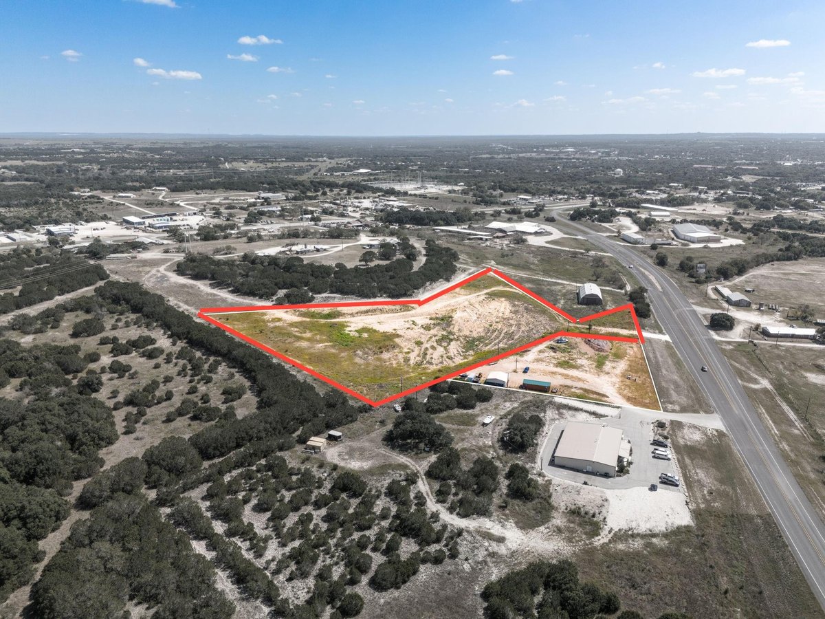 View 584 N U S Hwy 183 in none 584 N U S Hwy 183 - front exterior - Luxury home in none, Lampasas, TX