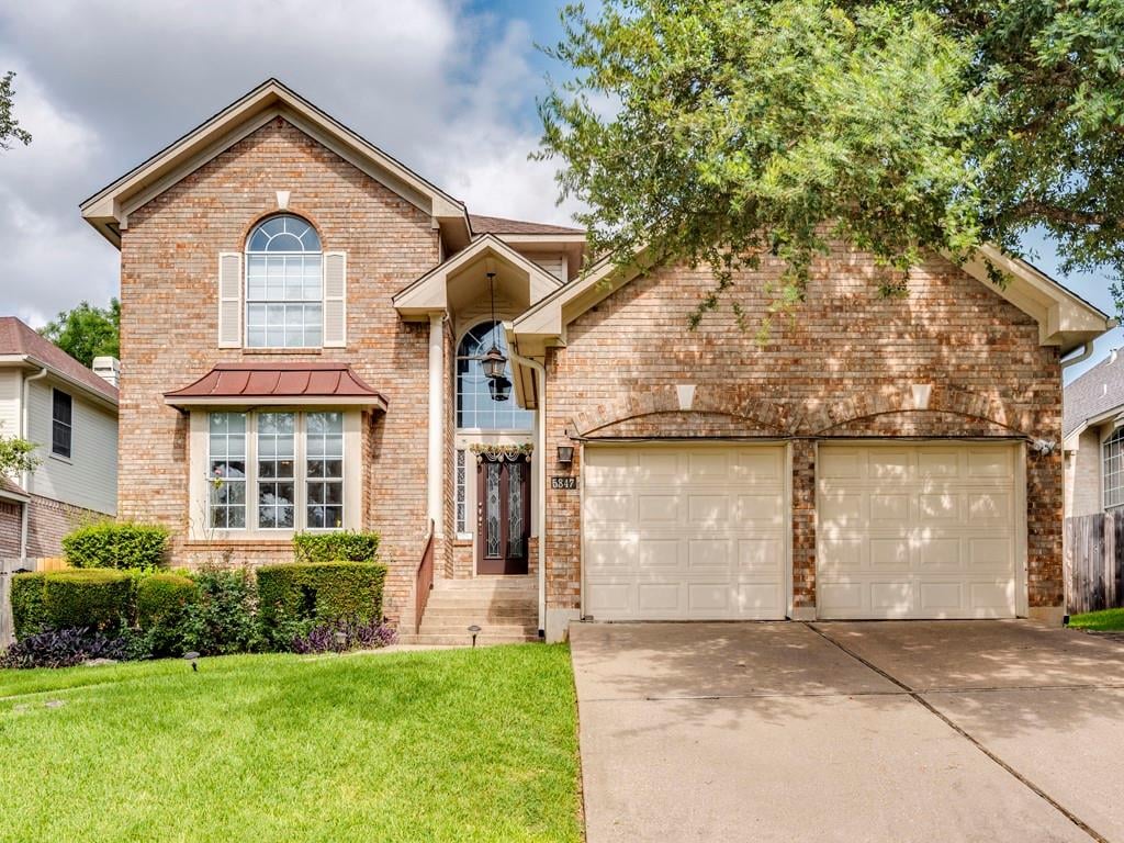 View 5847 Back Bay LN in Circle C Ranch Ph B Sec 13 5847 Back Bay LN - property photo 1 - Luxury home in Circle C Ranch Ph B Sec 13, Austin, TX
