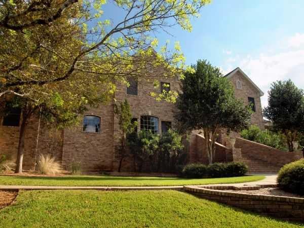 View 59 St Stephens School in Rob Roy 59 St Stephens School - property photo 1 - Luxury home in Rob Roy, Austin, TX