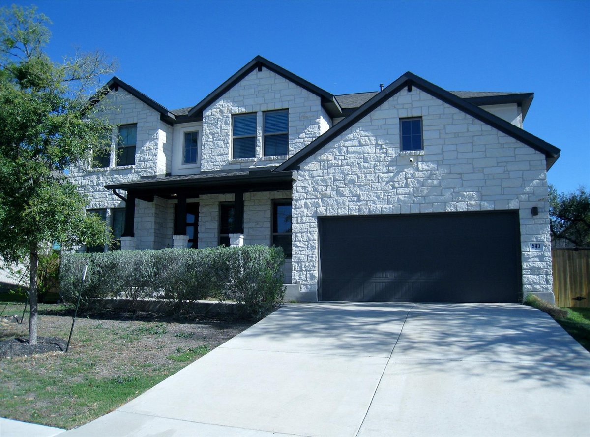 Living area at 590 Painted Creek Way - 5 bed 4 bath home
