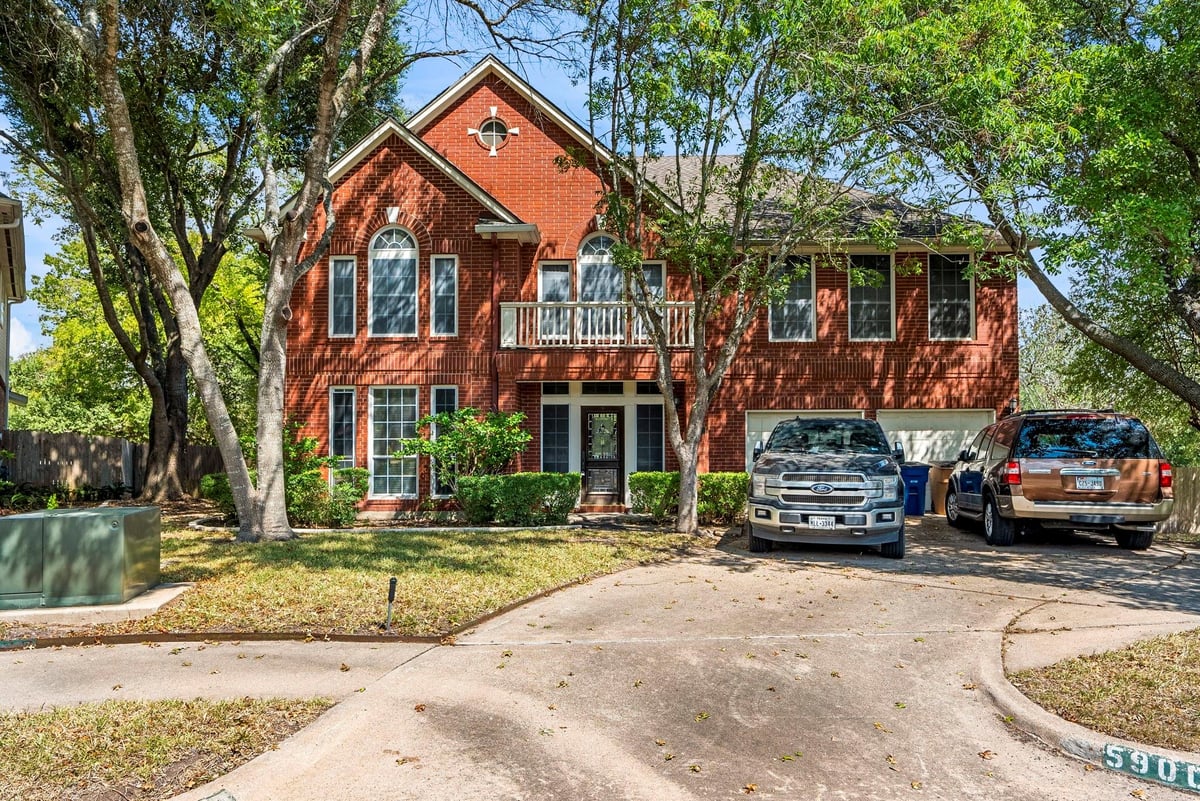 View 5900 Aylford Ct in Circle C Ranch Ph B Sec 06 5900 Aylford Ct - front exterior - Luxury home in Circle C Ranch Ph B Sec 06, Austin, TX
