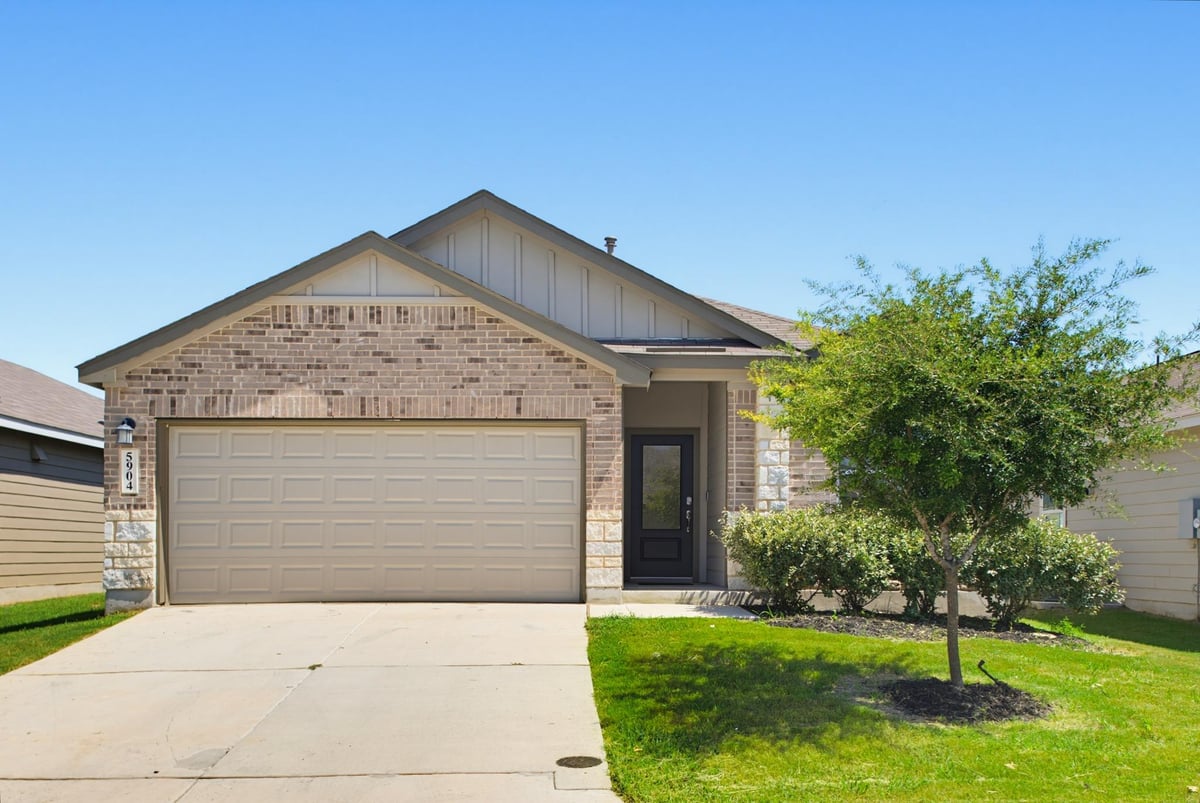 View 5904 Geronimo WAY in Navarro Sub Un 1B 5904 Geronimo WAY - front exterior - Luxury home in Navarro Sub Un 1B, Seguin, TX