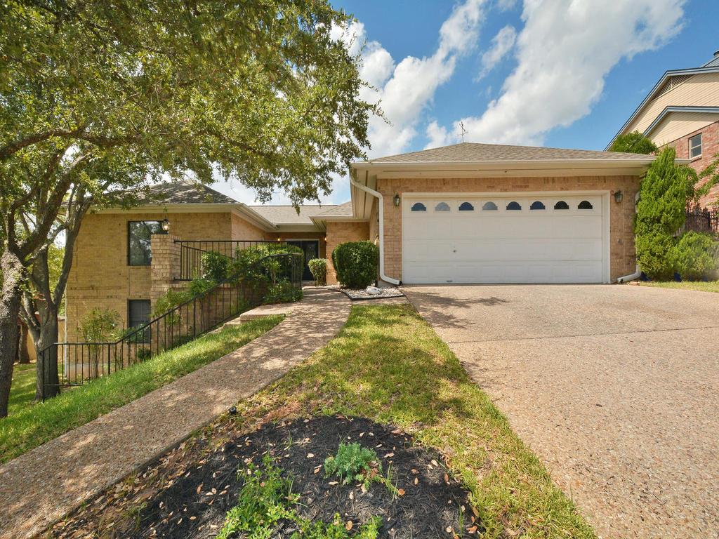 View 5906 MOUNTAIN VILLA Dr in NORTHWEST HILLS LAKEVIEW III 5906 MOUNTAIN VILLA Dr - property photo 1 - Luxury home in NORTHWEST HILLS LAKEVIEW III, Austin, TX