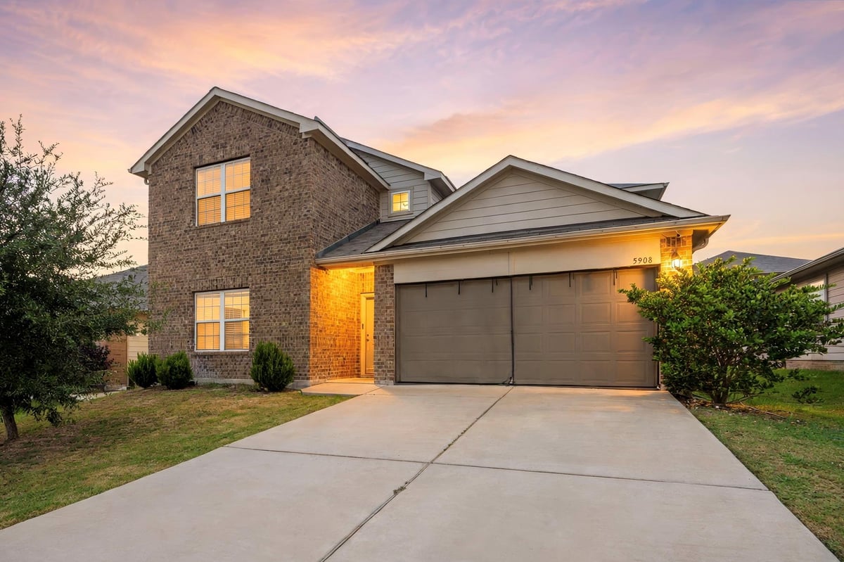 View 5908 Brampton LN in GILBERT LANE 5908 Brampton LN - property photo 1 - Luxury home in GILBERT LANE, Austin, TX