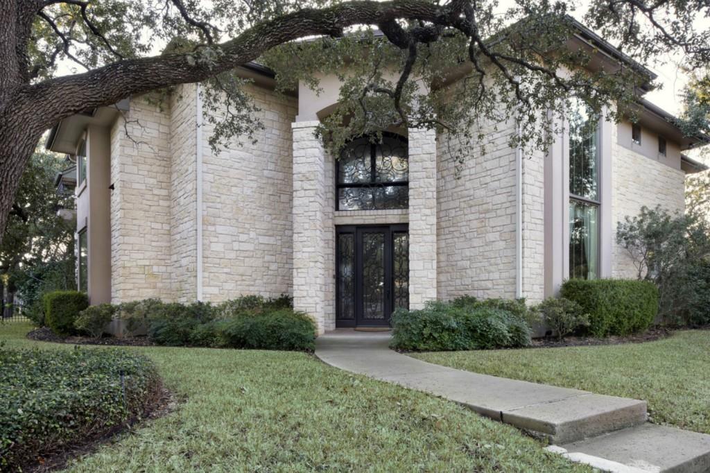 View 5910 Overlook Dr in Overlook 5910 Overlook Dr - property photo 1 - Luxury home in Overlook, Austin, TX