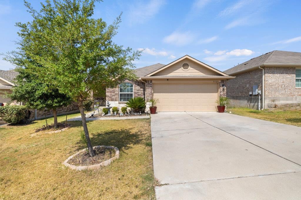 View 5920 Montrelia DR in LOT 26 BLK N GILBERT LANE PHS 3 5920 Montrelia DR - property photo 1 - Luxury home in LOT 26 BLK N GILBERT LANE PHS 3, Austin, TX