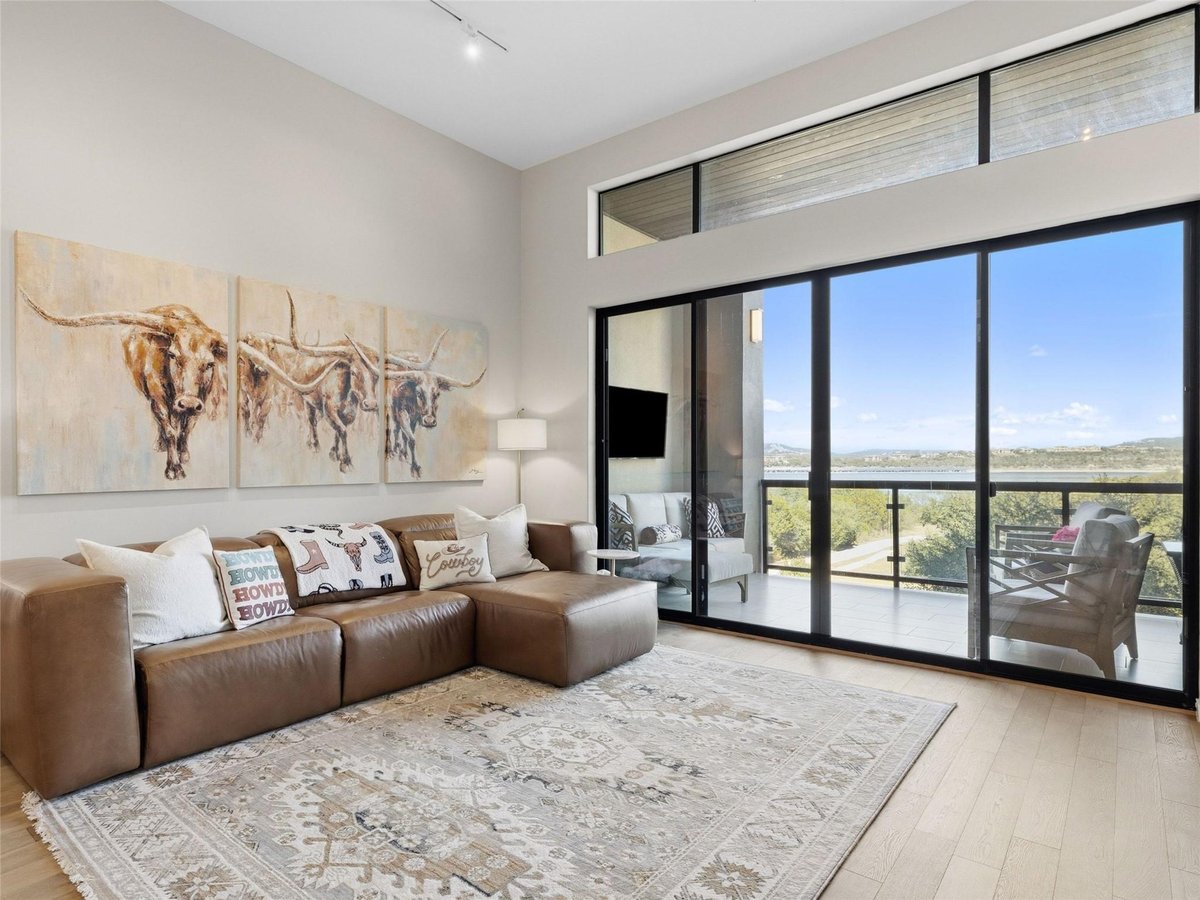 Primary bedroom at 5921 Hi Line Rd Unit #1303 - 3 bed 2 bath home