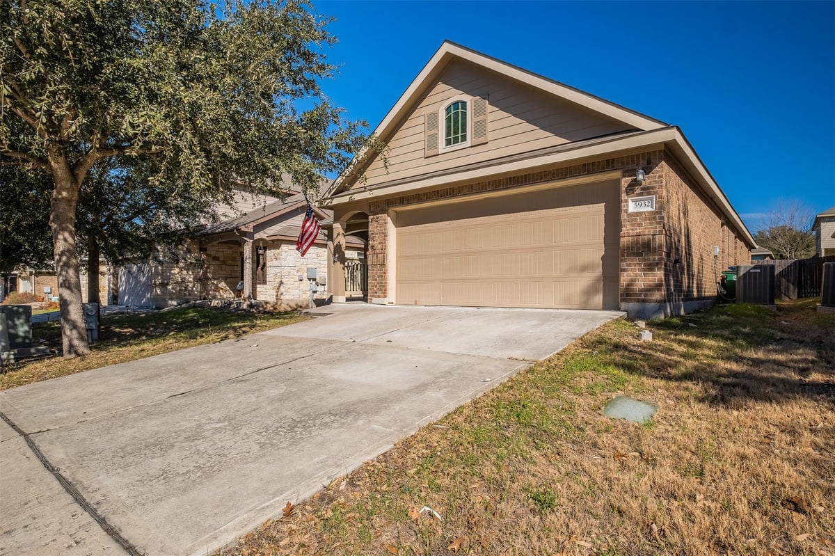 View 5932 Abby Ann LN in Bradshaw Crossing Sec 03 5932 Abby Ann LN - property photo 1 - Luxury home in Bradshaw Crossing Sec 03, Austin, TX