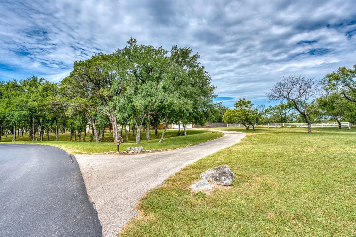 View 600 Avenida Serena in Vista Del Rio 600 Avenida Serena - front exterior - Luxury home in Vista Del Rio, Marble Falls, TX