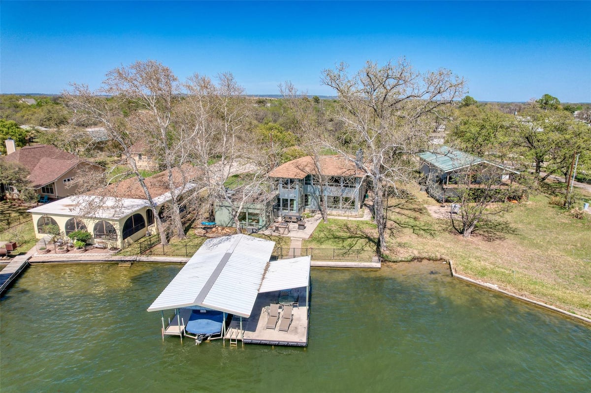 View 600 Deep Cove Dr in Clear Cove 600 Deep Cove Dr - front exterior - Luxury home in Clear Cove, Granite Shoals, TX