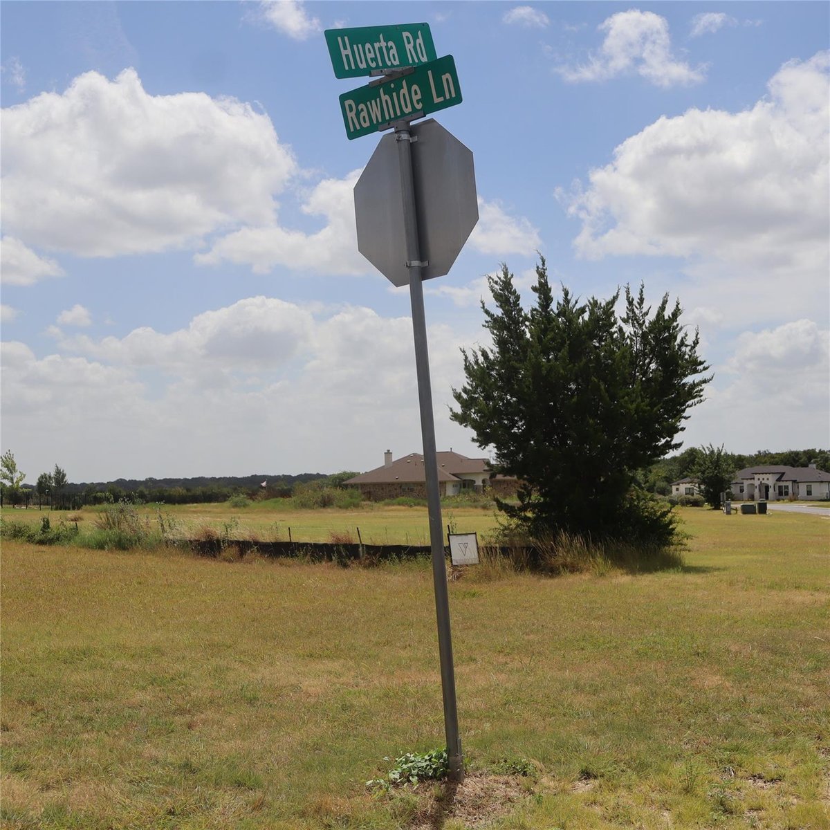 600 Rawhide LN - property photo 1 - Luxury lot in San Augustin, Florence, TX