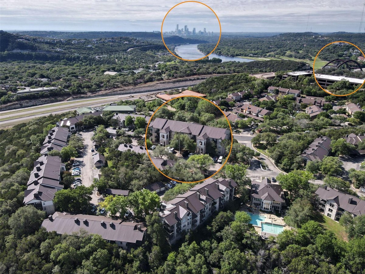 Living area at 6000 Shepherd Mountain Cv Unit #315 - 2 bed 2 bath home