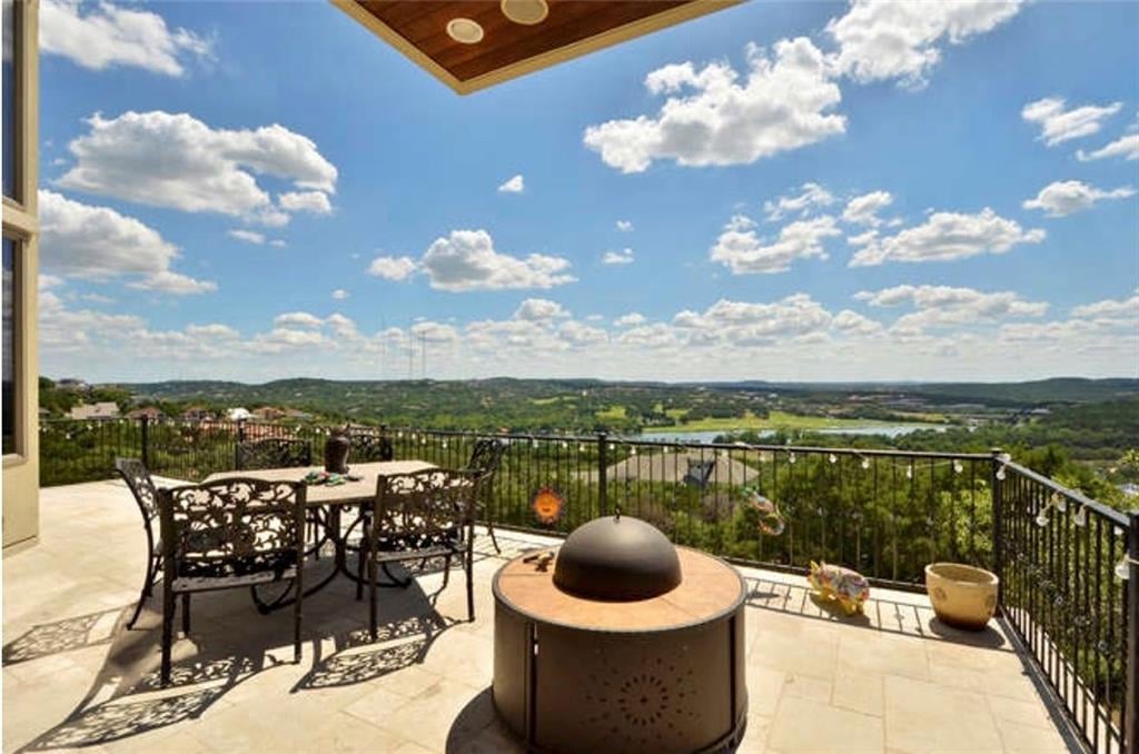 View 6002 Hood Holw in Cat Mountain Villas Sec 03 A 6002 Hood Holw - property photo 1 - Luxury home in Cat Mountain Villas Sec 03 A, Austin, TX