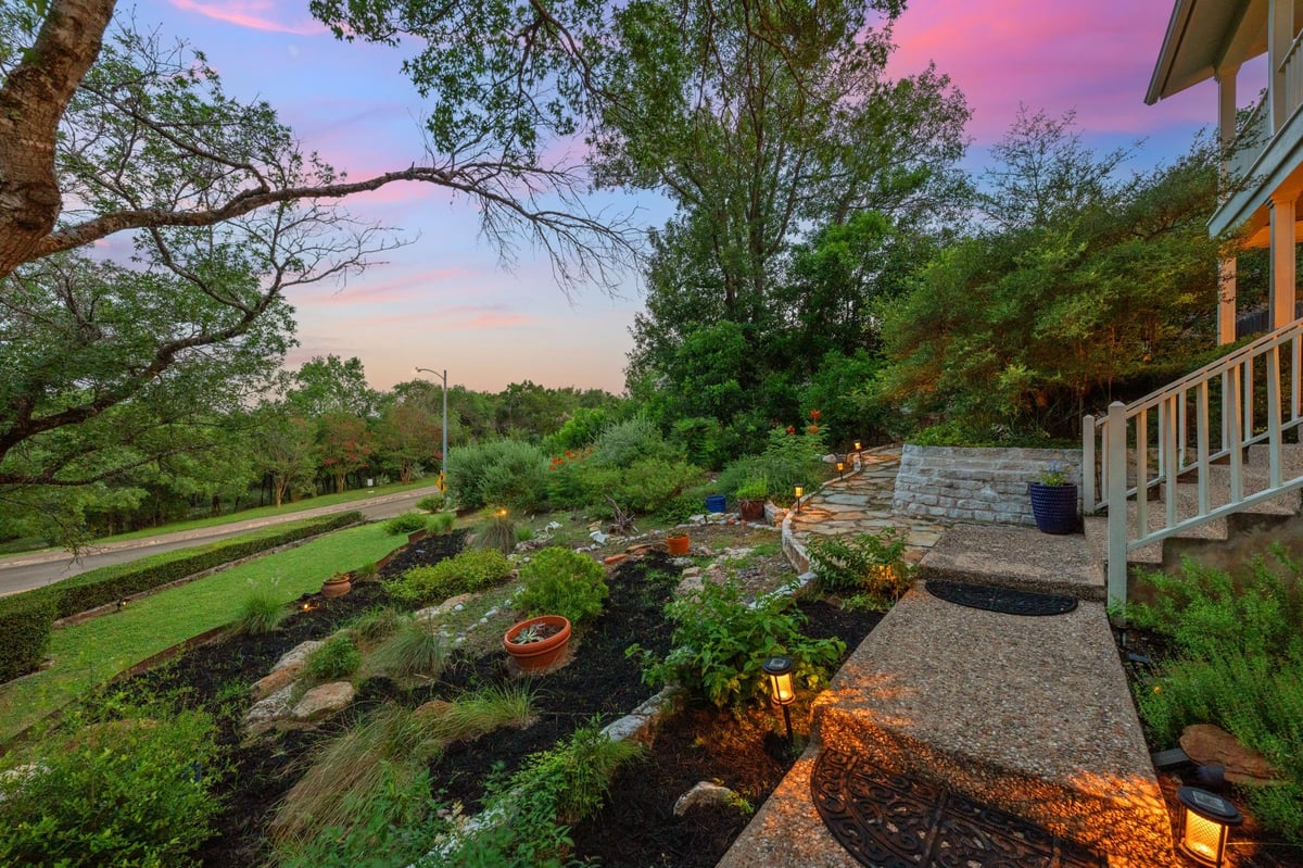 View 6004 Mount Bonnell RD in Cat Mountain Villas Sec 02-A 6004 Mount Bonnell RD - property photo 1 - Luxury home in Cat Mountain Villas Sec 02-A, Austin, TX