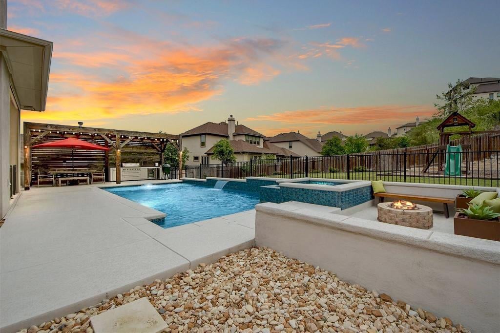 View 6005 Osceola TRL in Sweetwater Ranch Sec 2 Village 6005 Osceola TRL - property photo 1 - Luxury home in Sweetwater Ranch Sec 2 Village, Austin, TX