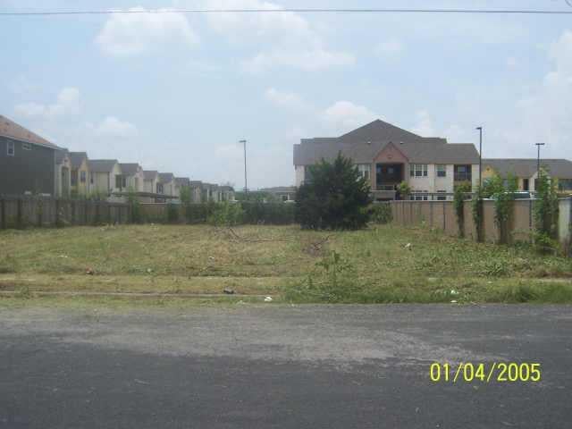 View 6007 Fairway ST 6007 Fairway ST - front exterior - Luxury lot in Austin, TX