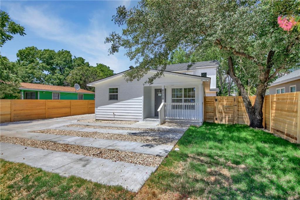 View 6008 Fairway St Unit #1 in Country Club Gardens Sec 07 6008 Fairway St Unit #1 - front exterior - Luxury home in Country Club Gardens Sec 07, Austin, TX