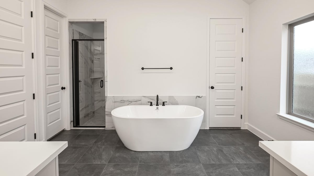 Bathroom at 601 Bay Breeze Dr - 4 bed 3 bath home