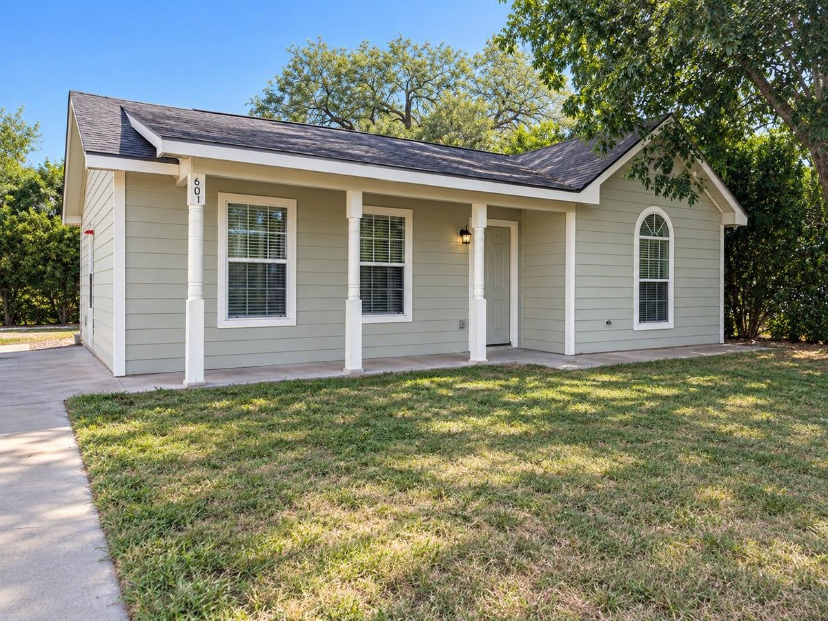 View 601 Cottonwood ST in Lockhart 601 Cottonwood ST, photo 1 of 13, Lockhart, Lockhart, TX