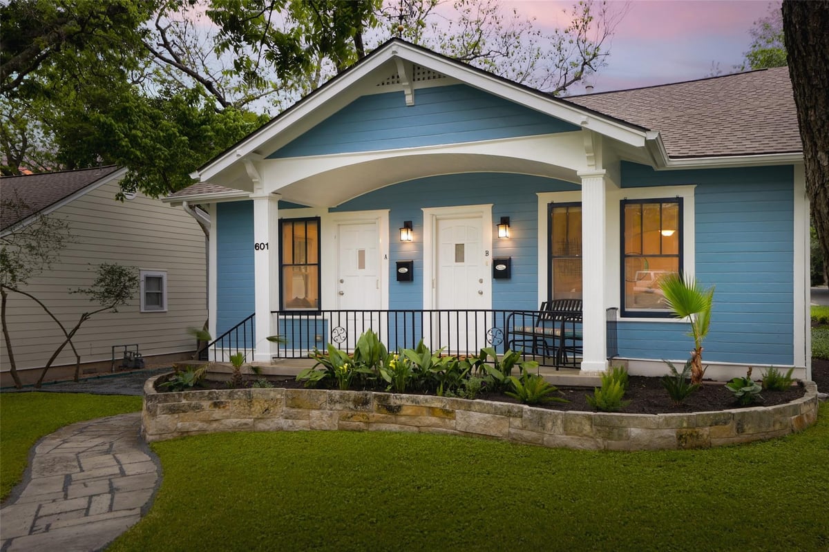 601 E 43rd ST - Sold by Keenan Group