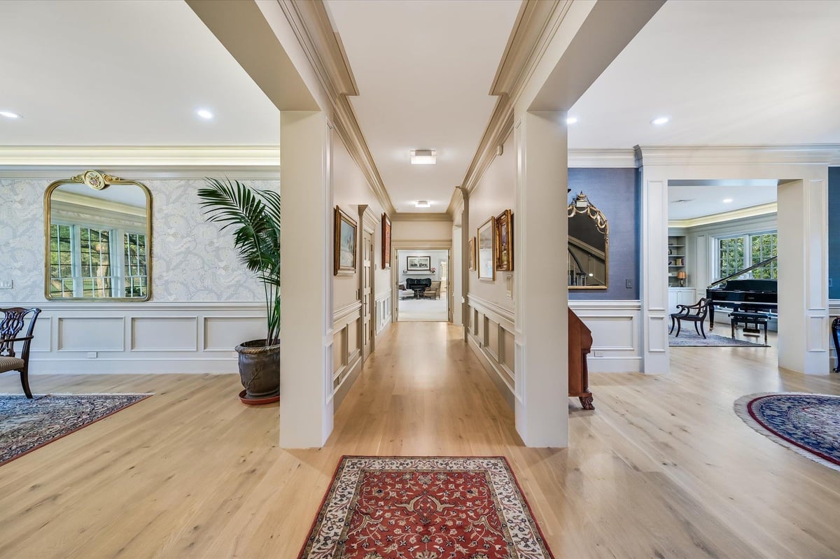 Bathroom at 601 Southriver - 5 bed 5 bath home