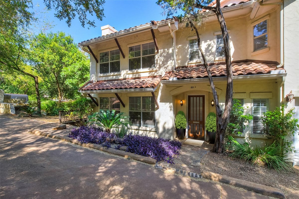 601 Upson St Unit #A - front exterior - Luxury home in Deep Eddy, Austin, TX