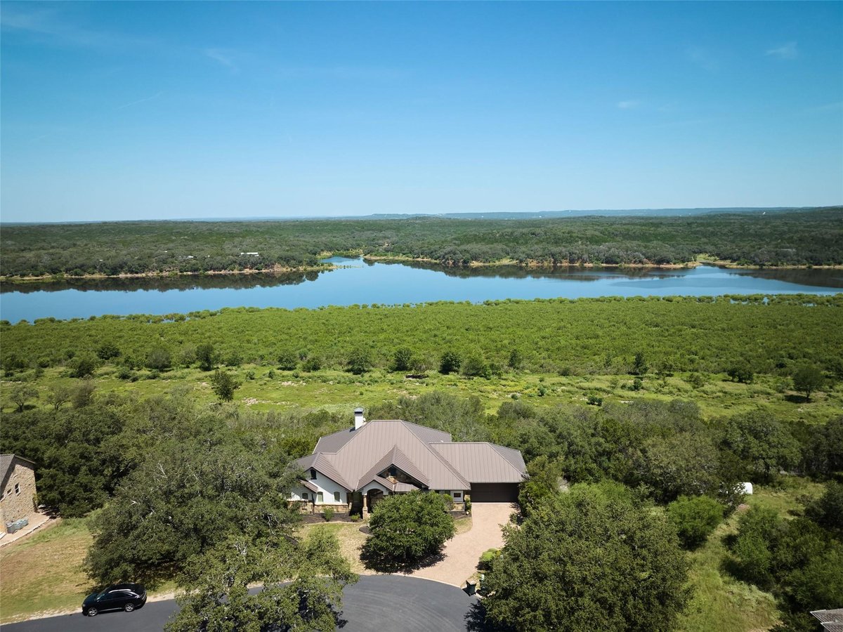 601 Wesley Ridge Dr - front exterior - Luxury home in The Point At Ridge Harbor, Spicewood, TX