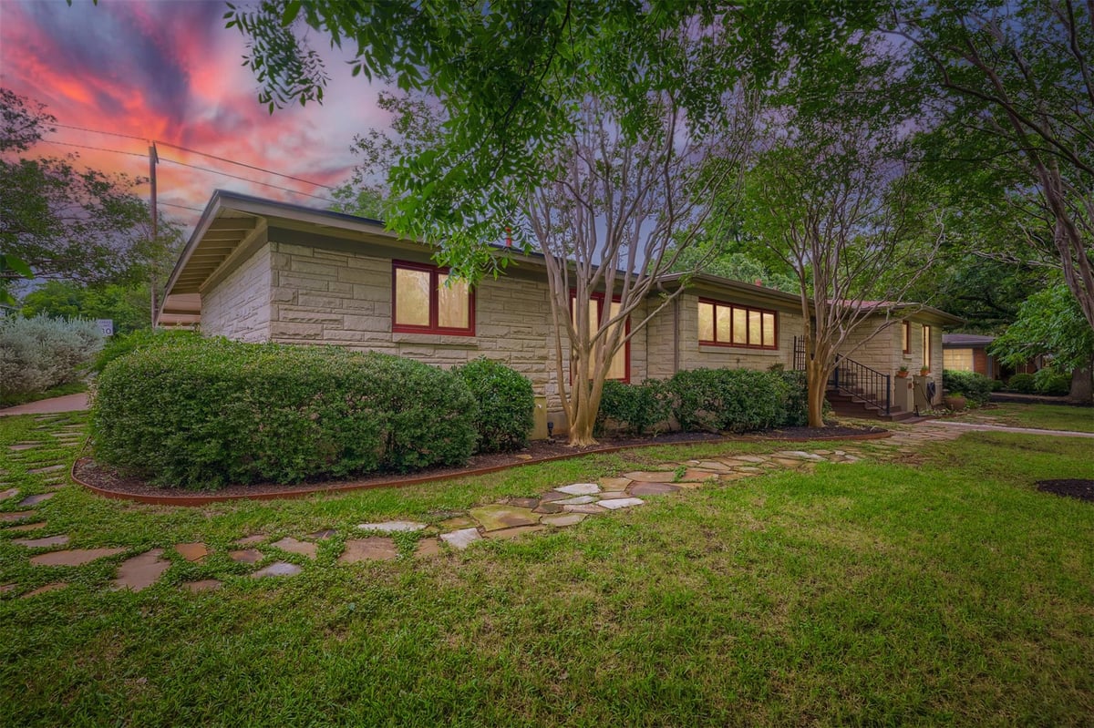View 6011 Shoal Creek BLVD in Allandale Oaks 6011 Shoal Creek BLVD - front exterior - Luxury home in Allandale Oaks, Austin, TX