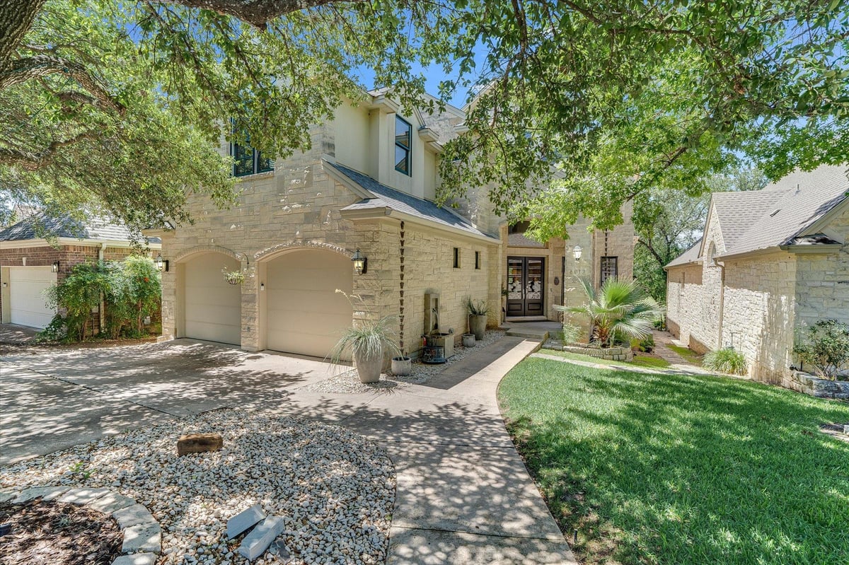 View 6012 Messenger Stake in Davenport Ranch Ph 03 Sec 03 6012 Messenger Stake - front exterior - Luxury home in Davenport Ranch Ph 03 Sec 03, Austin, TX