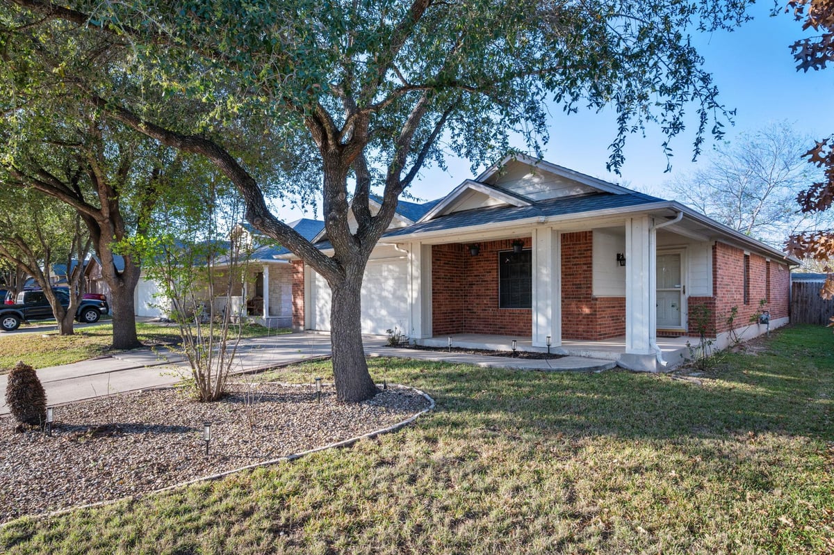 View 6012 Speyside DR in Speyside Sec 01 6012 Speyside DR - property photo 1 - Luxury home in Speyside Sec 01, Austin, TX