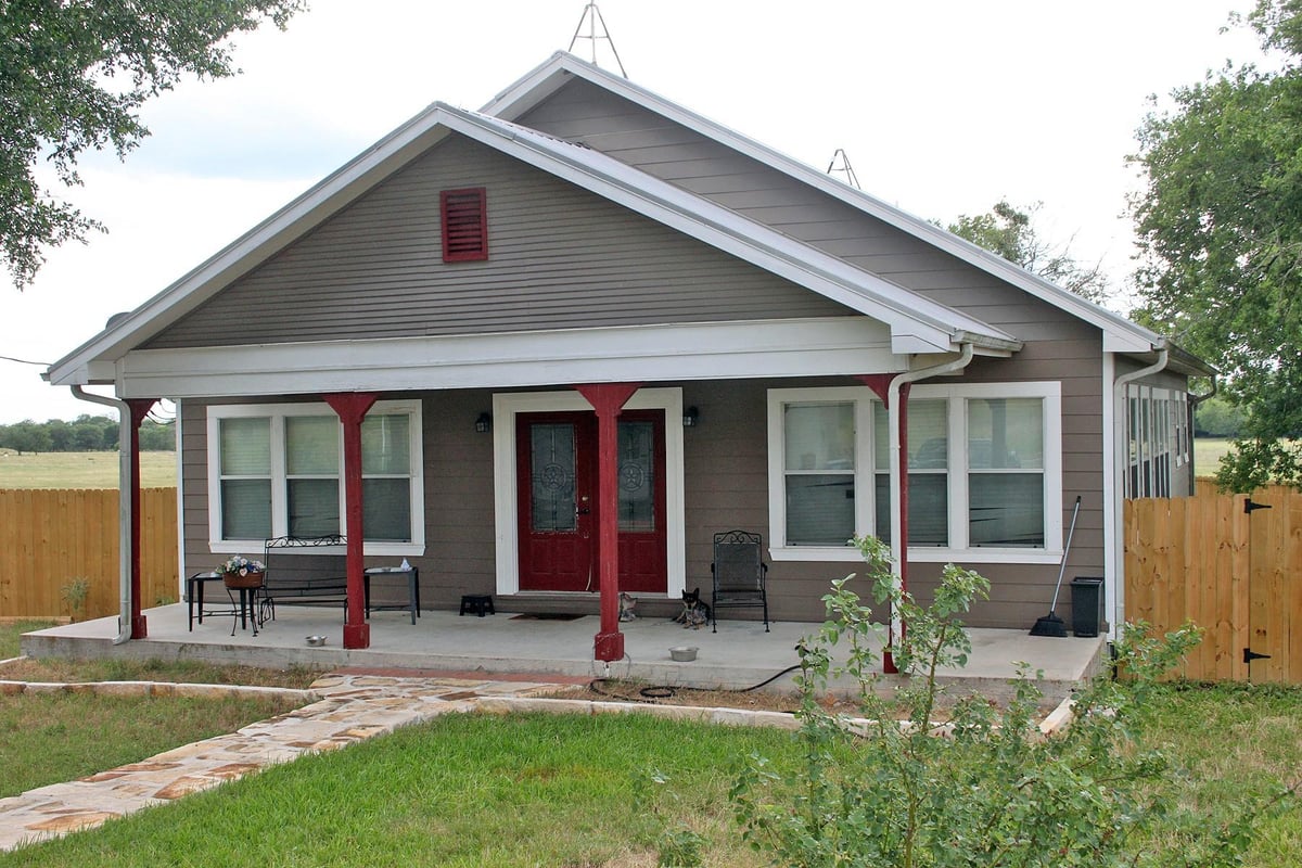 View 6019 Fm 3158 in n/a 6019 Fm 3158 - front exterior - Luxury home in n/a, Dale, TX