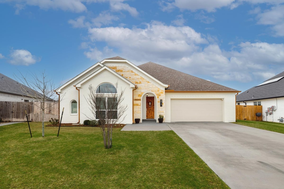 View 6019 Monza Dr in Bella Terra Ph I 6019 Monza Dr - front exterior - Luxury home in Bella Terra Ph I, Temple, TX