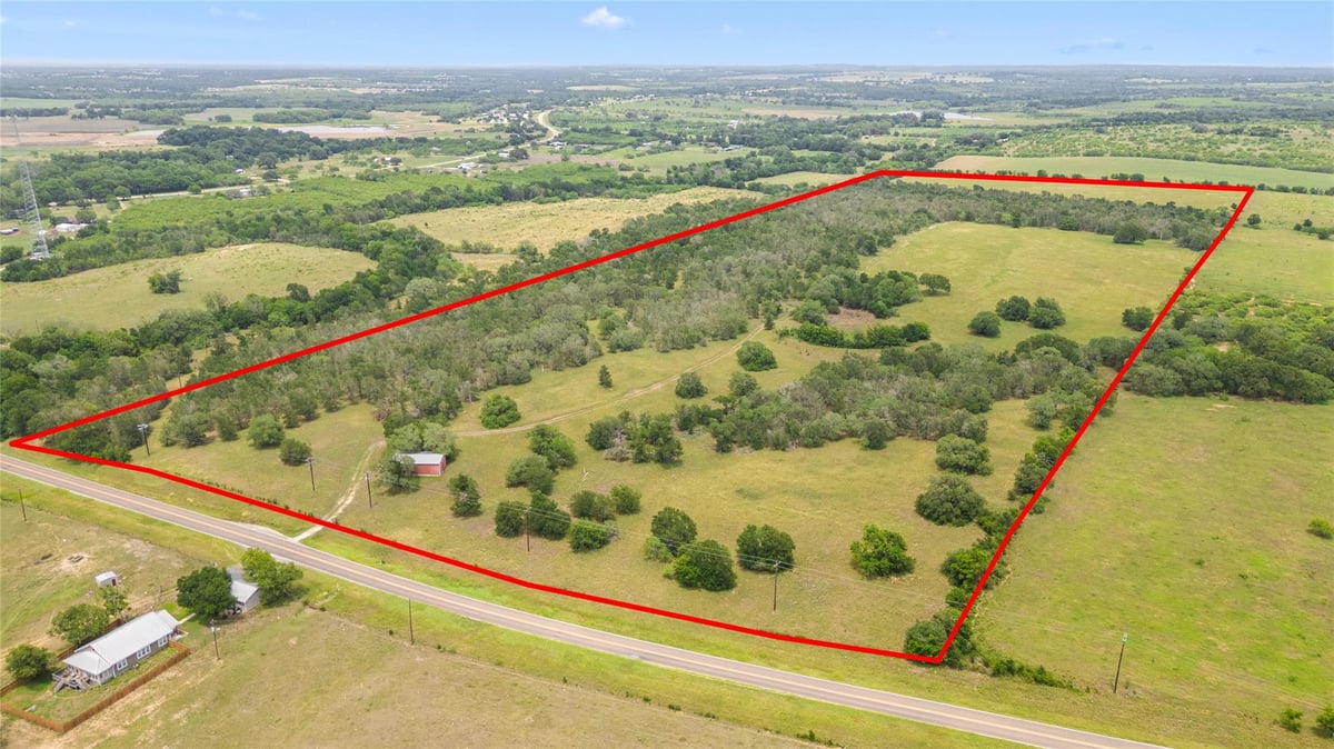 Living area at 6020 FM 3158 Hwy - None., Dale, TX