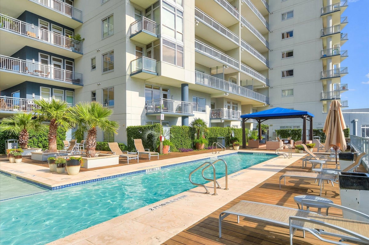 View 603 Davis St Unit #603 in Shore A Condo Amd The 603 Davis St Unit #603 - front exterior - Luxury home in Shore A Condo Amd The, Austin, TX