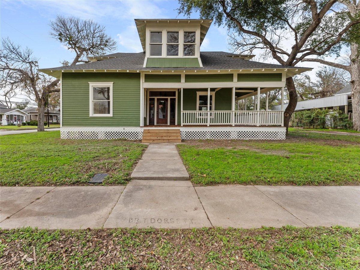 View 603 Saint Francis ST in None 603 Saint Francis ST - front exterior - Luxury home in None, Gonzales, TX