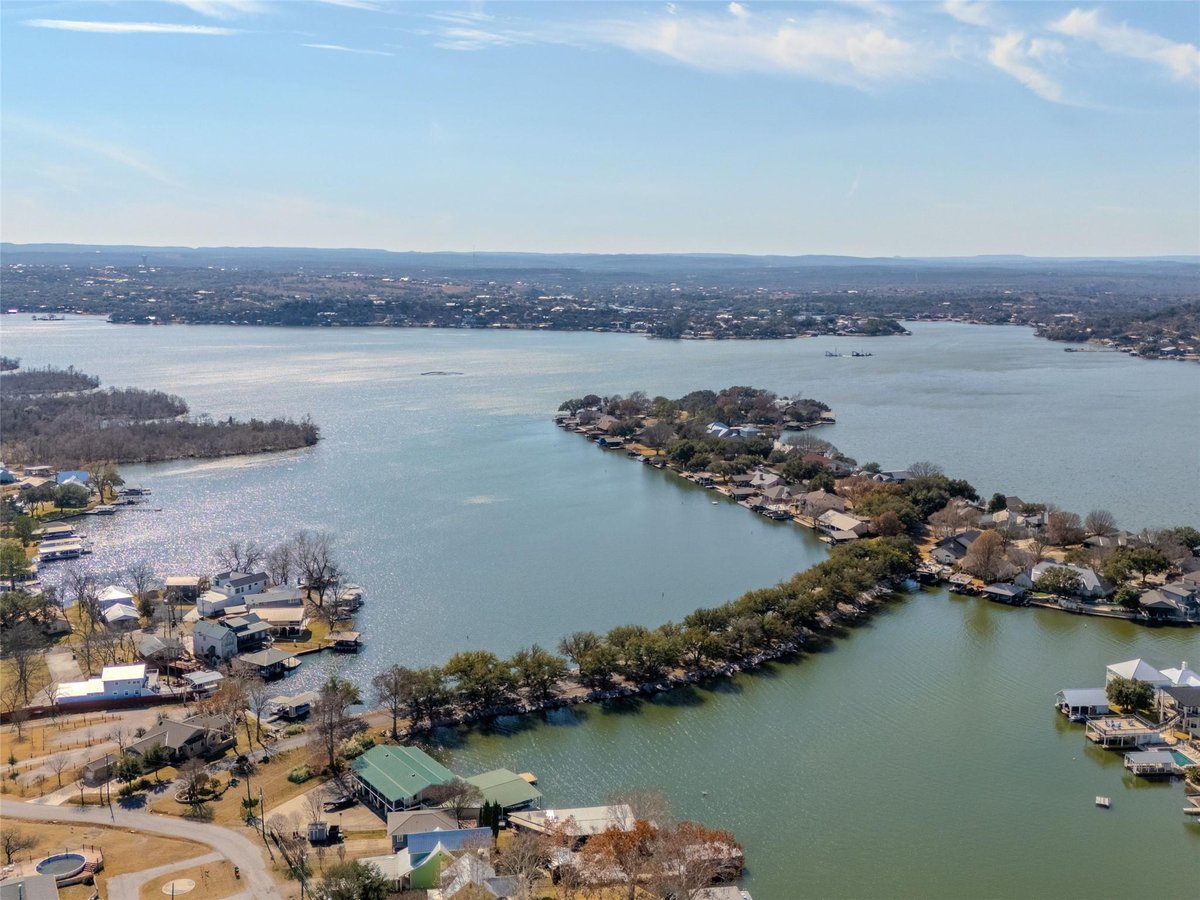 View 604 Highcrest Dr Unit #511 in Tropical Hideaway 604 Highcrest Dr Unit #511 - front exterior - Luxury home in Tropical Hideaway, Granite Shoals, TX