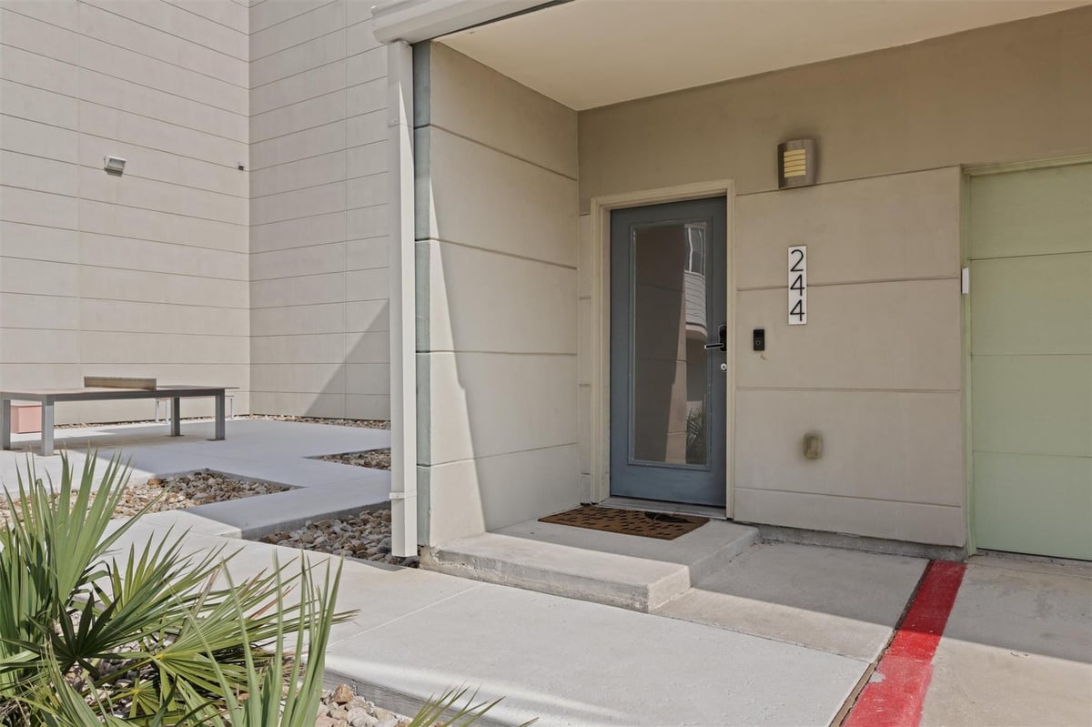 View 604 N Bluff DR Unit #244 in Skybridge Lofts Amd 604 N Bluff DR Unit #244 - front exterior - Luxury home in Skybridge Lofts Amd, Austin, TX