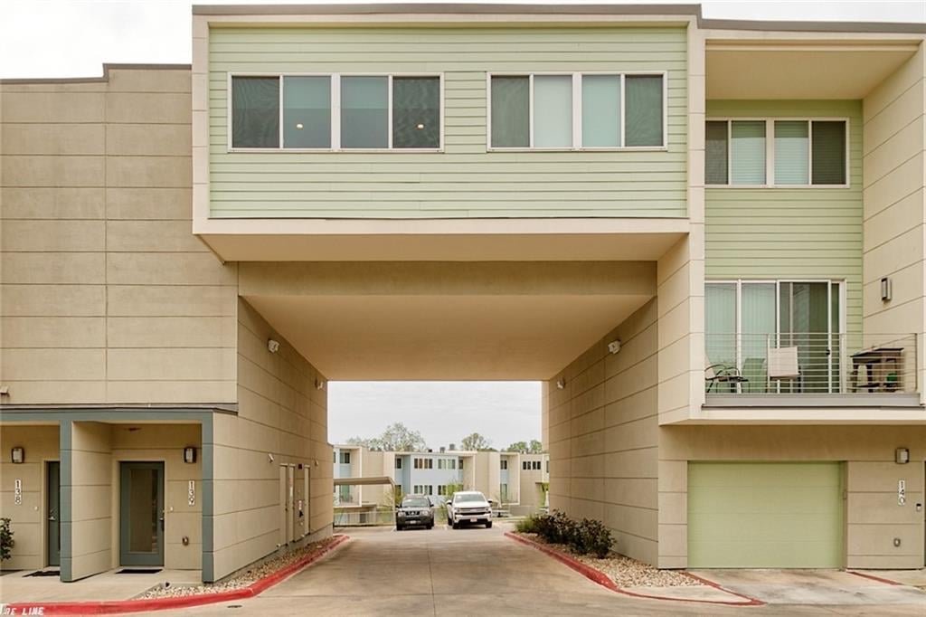 View 604 North Bluff Dr Unit #139 in Skybridge Lofts 604 North Bluff Dr Unit #139 - front exterior - Luxury home in Skybridge Lofts, Austin, TX